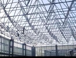 Prefabricated Metal Carport Roof Trusses , Steel Tubular Lightweight Steel Truss Q235