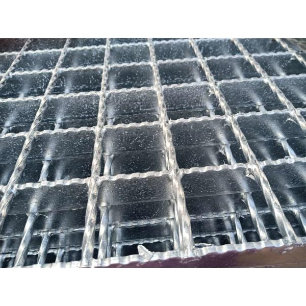 G303/30/100   600mmx1000mm  Galvanized Serrated  steel  Grating