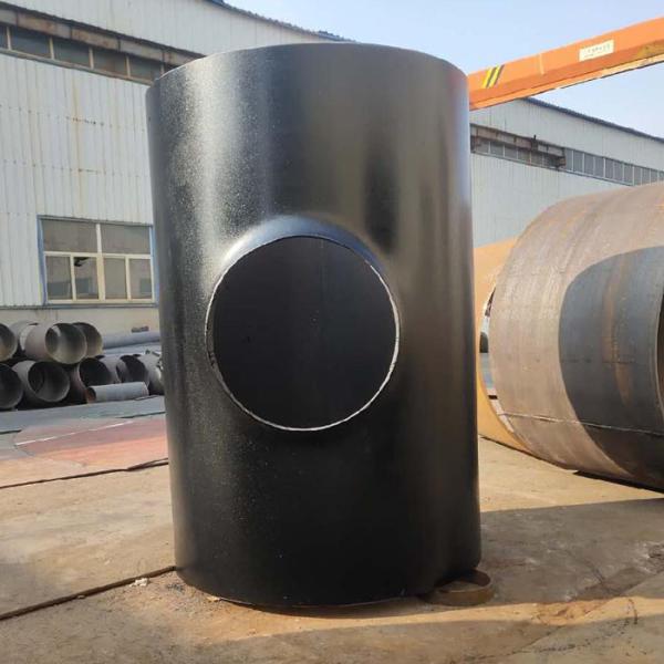 Black Butt Welded Pipe Fittings 15CrMo Alloy Steel Pipe Tee 30mm-100mm Thick