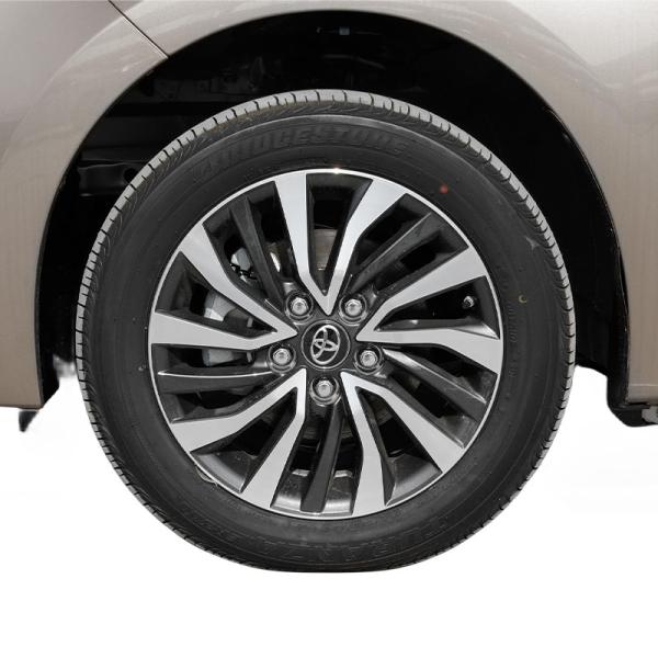 Plug In Hybrid Electric SUV Toyota Corolla Twin Engines E+ 1.8L