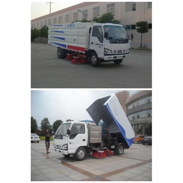 High Pressure Water Circuit Road Sweeper Truck 4x2 5500 Liters For ISUZU