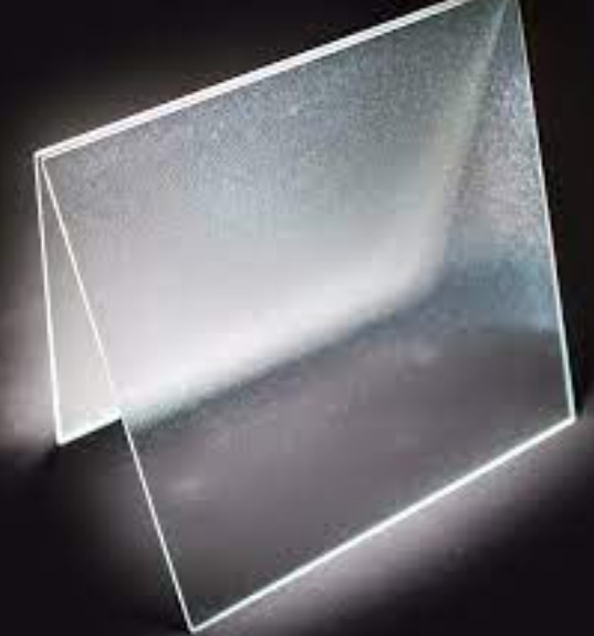 Panneau photovoltaïque à haute technologie à faible teneur en fer, résistant à la poussière, en verre pour la décoration de bâtiments