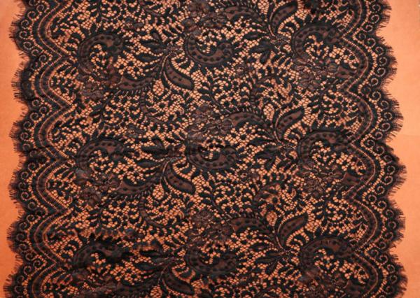 eyelash lace border/lace edged lace/black/white off lace