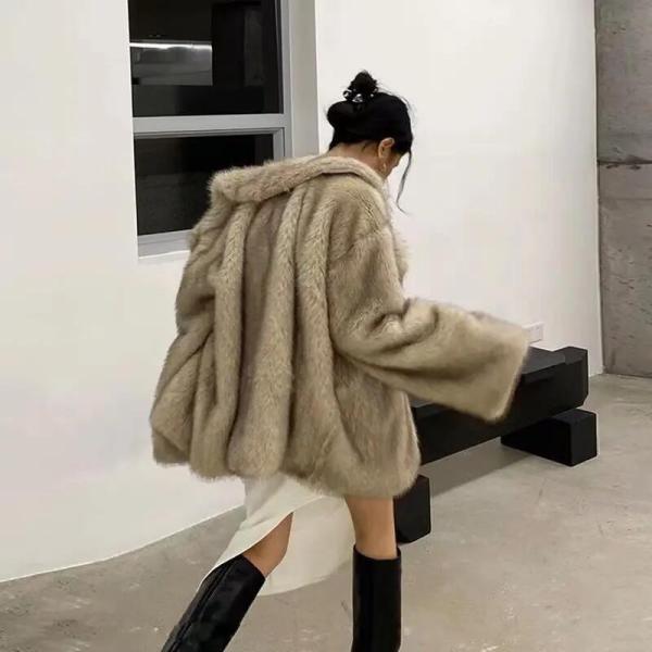                  2023 Luxury Winter Fur Coat Fashion Racoon Fox Fur Coat for Women             