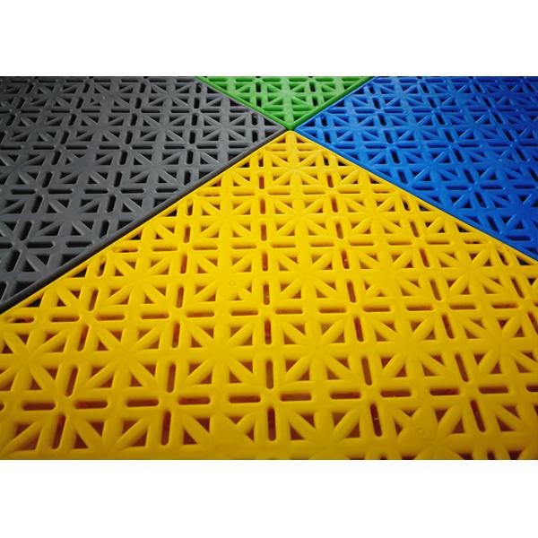 300 mm * 300 mm * 15.8mm Futsal Court Flooring Safe PP Made Safe
