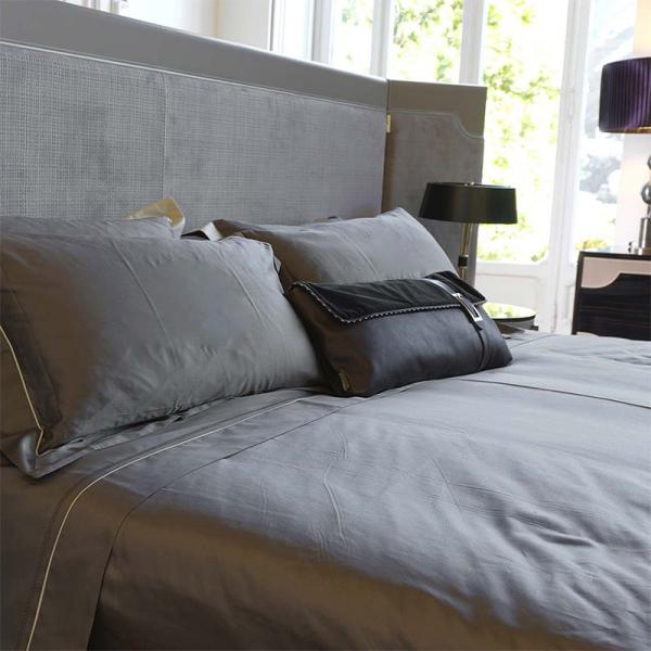 Modern Italian Leather Upholstered Bed Frame Luxury King Size Bed For Bedroom