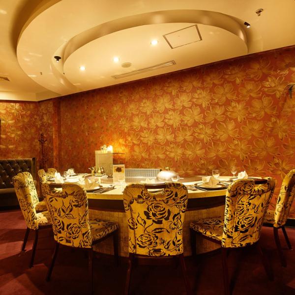 8 Seats Circle Shape Upper or Down Fume Exhaustion Teppanyaki Grill Table Electric Tube Heating