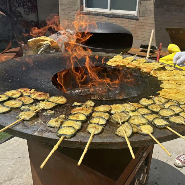 Cozinha exterior Grill de carvão / madeira de aço corten com captador de cinzas removível