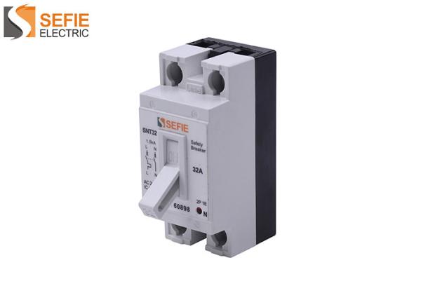 6 Amp AC 2 Pole Mcb Circuit Breaker Red Copper Internal Bipolar Structure Design