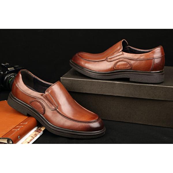 zapatos comerciales con suela suave, zapatos de manejo de piel marrón.