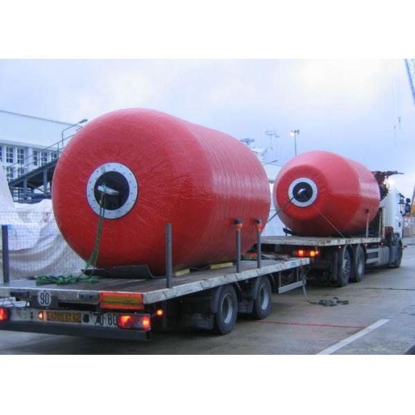 Пена высокой эффективности заполнила подгонянные обвайзером обвайзеры шлюпки черноты дока