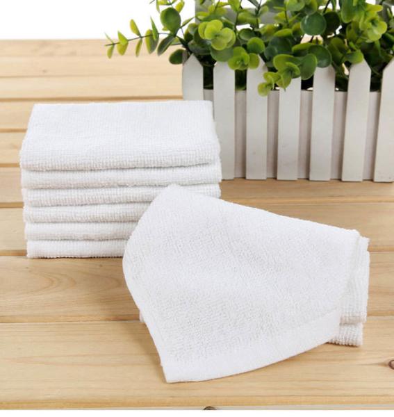 25*25cm Logo White Airplane Cotton Pallet Towel Antipilling and Wrinkle Fade Easy Care