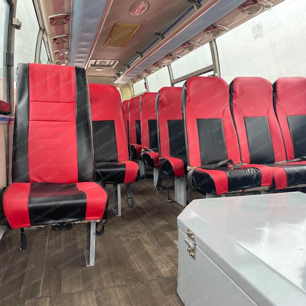 Manual Transmission 57 Seats Used Buses with Well Refurbished Interior and 11R22.5 Tires