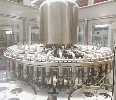 Manufacturing Plant Auto Liquid Filling Machine 2000BPH Capacity