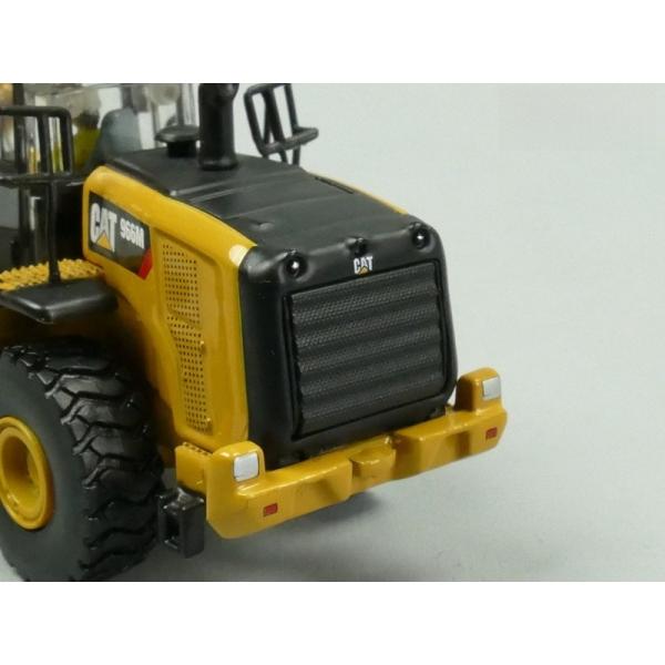 Diecast Masters  966M Wheel Loader 1:87 Scale Model 85948 Collectible