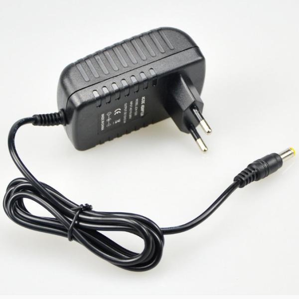 Balck C-Power AC100-240V DC 9V 9V 1A 9V 1.5A 2A Adapter with CE Certificate