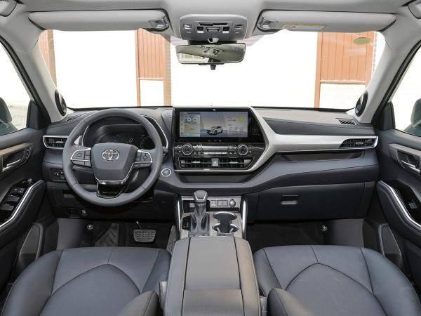 Toyota Highlander Suv 2023 380T Version Car Hybrid Toyota Fuel Car 180Km/H