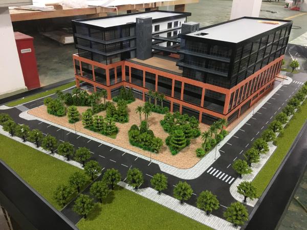 Mini 3D imprimiu modelos à escala, tipo modelo moderno da fábrica da arquitetura