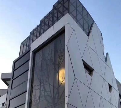 Mur de rideau à cadre caché en alliage d'aluminium moderne en couleurs personnalisables