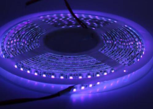 O roxo UV roxo de 12v 24v conduziu a fita conduzida UV leve 5050 Smd da tira 395nm