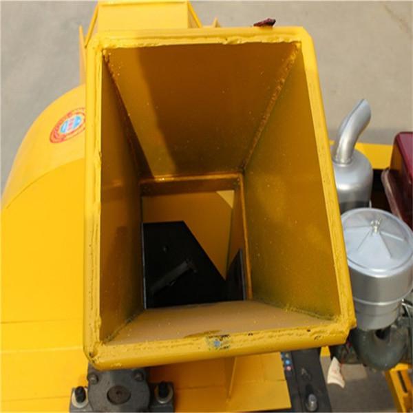 Wood Crusher Mushroom Shredder Machine Sawdust Grinding 300 To 600kg/ H
