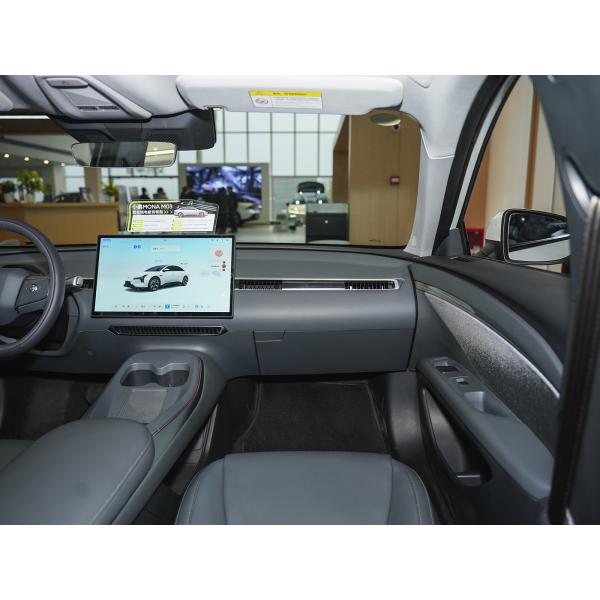Compact MONA 03 Xpeng Electric Car Sedan Long Range 620KM