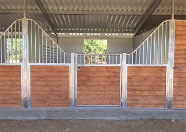 Equipamento estável da caixa do cavalo resistente com estilo europeu galvanizado de bambu do mergulho quente da placa
