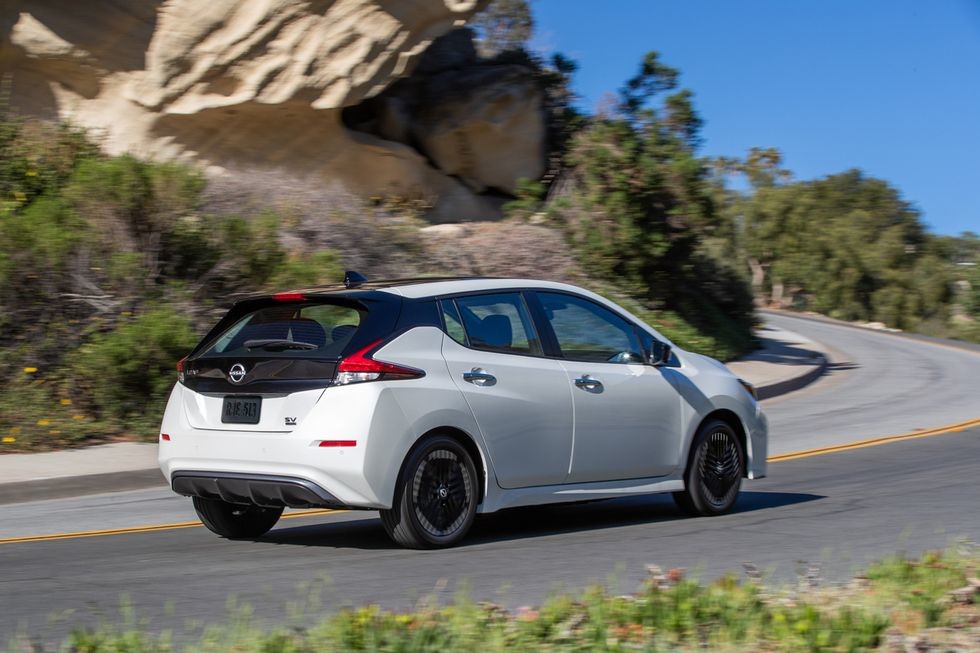 Без бензина с дальностью 180 миль для местных поездок на 2024 Nissan Leaf S хэтчбек новые энергетические автомобили