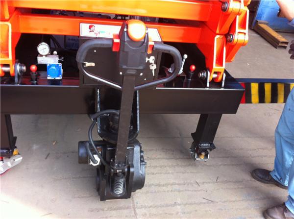 300KG 14M com das válvulas manuais de Lowing da emergência o móbil hidráulico motorizado Scissor o elevador