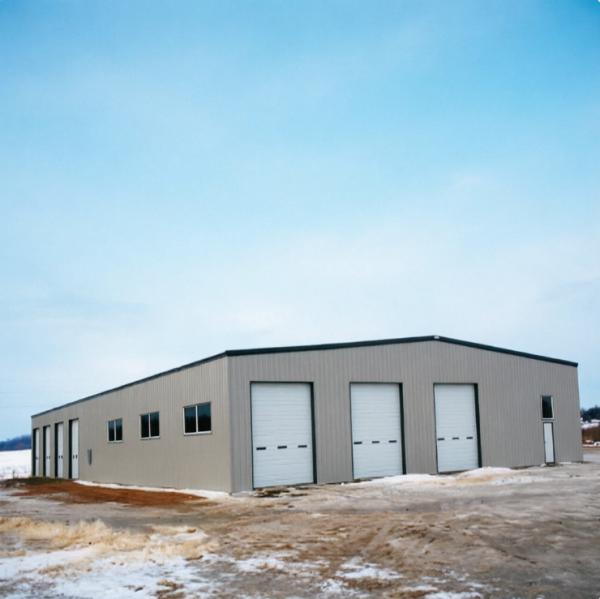 Prefab Steel Structure Workshop with 20-50 Years Service Life, Q235 Q355B Carbon Steel Frame, and Wind Snow Seismic Design Load