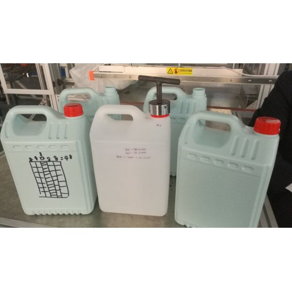 HDPE PP Plastic Processed Blow Molding Machine For 5 Liter Jerry Can Engine Oil Bottle Chemical Container Manufacturing
