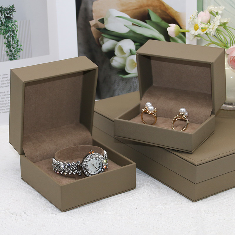 High Grade Leather Jewelry Box For Rings Necklace Packaging Box Customizable
