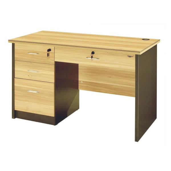 Smooth Edge Design Office Computer Desk Environment Friendly OEM Accepted