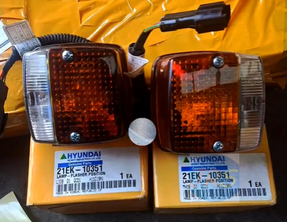 R140W-7 R200W-7 Wheel Excavator Parts LAMP-FLASHER POSITION 21EK-10351