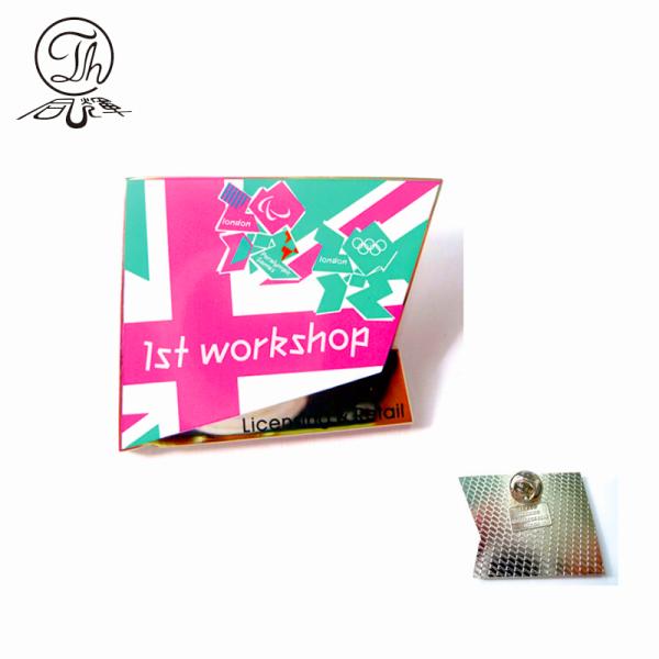 Custom Gold Star Metal Badge Brooch 3D Metal Red Star Lapel Pin