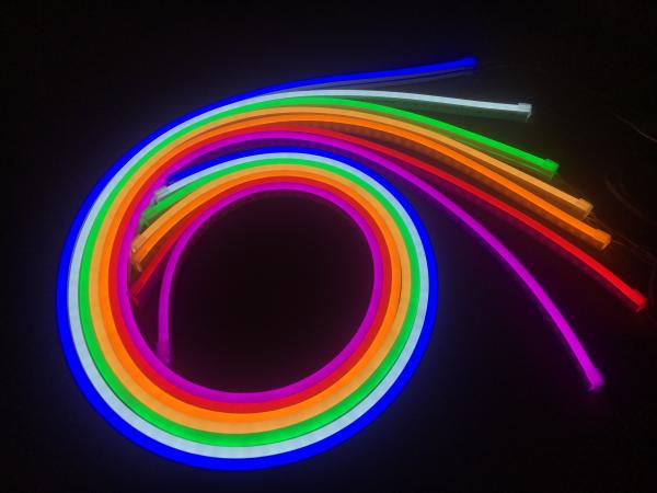 Do volt de néon da luz -12 do cabo flexível do diodo emissor de luz do silicone silicone Ponto-livre Ip67 da C.C. da luz 12V do tubo de néon do silicone do diodo emissor de luz da luz
