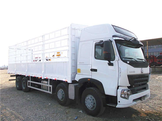 3800mm Wheelbase 8×4 Heavy Cargo Truck 102km/H Max Speed ISO Certificated
