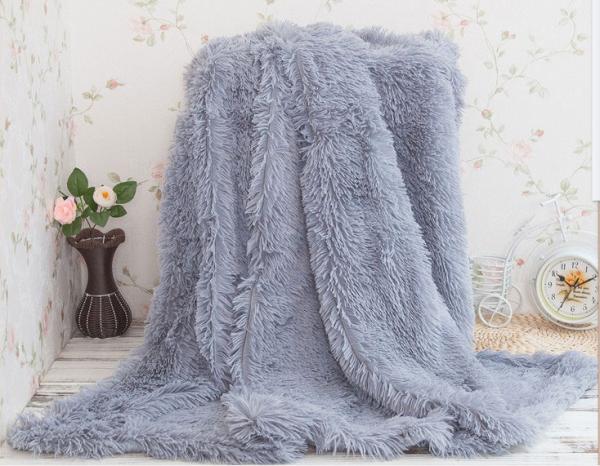 Healthy Warm Pv Fleece Fake Fur Blanket For Home / Hotel Bedding And Throws