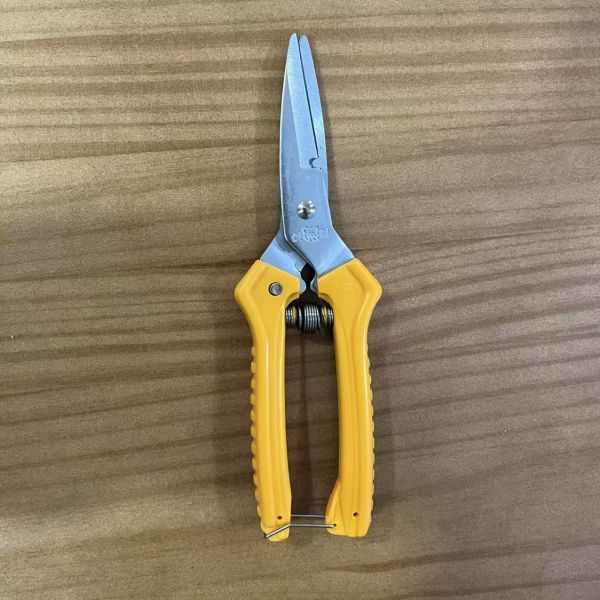 Hardware Scissors SB101 Cable Cutter Tool Heavy Duty Construction Provides Performance for Cutting Electrical Cables and Wire Bundles