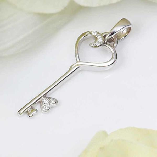 18K Rose Gold White Gold Yellow Gold Key Pendant with Diamonds (GDN014)