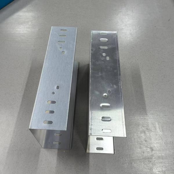 Plateau de câbles en aluminium de 100 mm à 1000 mm, résistant au feu et à la corrosion