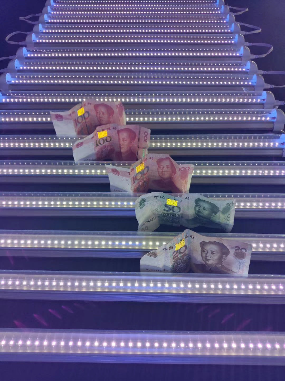 120 см УФА светодиодный трубный свет с 365nm, 395nm, Clear Cover, SMD 2835, Epistar, 85-265V AC,100-347 AC