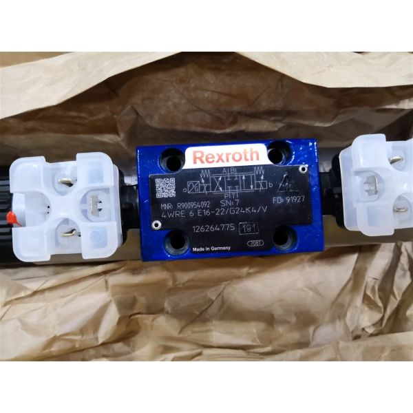 4WRE6W16-21/G24K4/V
4WRE10E50-23/G24K31/A1V
0811404800 4WRPEH10C3B50L–2X/G24K0/A1M Hydraulic electromagnetic directional valve made in Germany, Rexroth proportional servo hydraulic valve