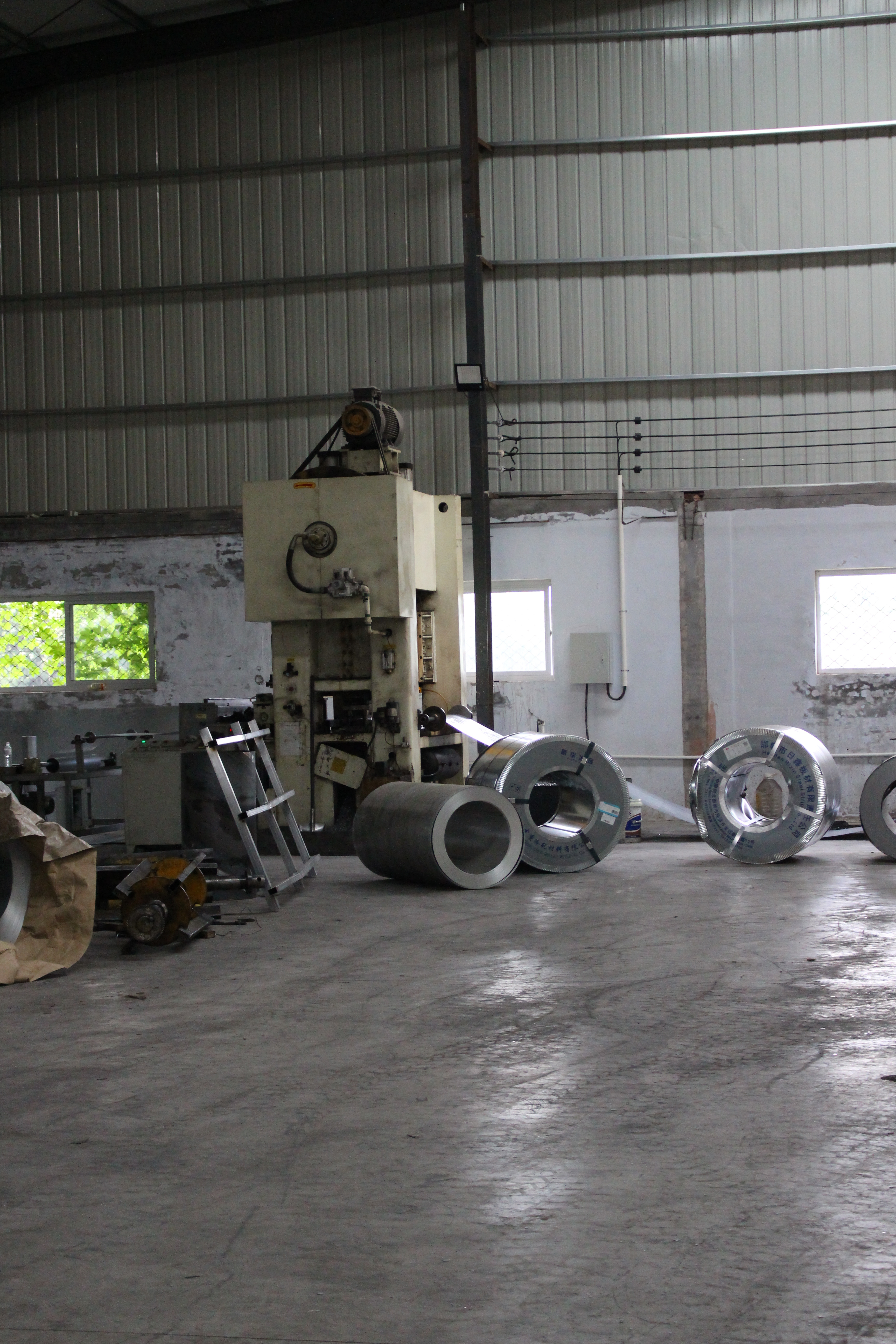 Anti‑Corrosion Custom Round Hole Perforated Mesh For American Construction Industry
