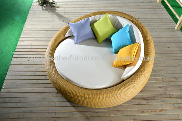 Lit rond tissé en rotin de jardin extérieur sans auvent pliable