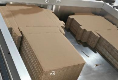 Control de precisión de los materiales de embalaje y pantalla de POP