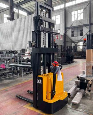 4 Meters 1.6 Tons Full Electric Walkie Stacker With 3-mast For Manufacturing Industry