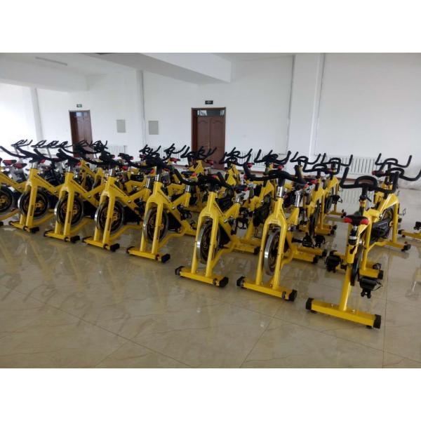 21kg Volante de vuelo Bicicletas giratorias Gimnasio Entrenamiento cardiovascular comercial para interiores