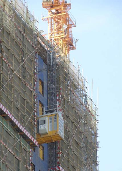 Elevador aprovado da cremalheira e do pinhão da gaiola de SC200 VFD único