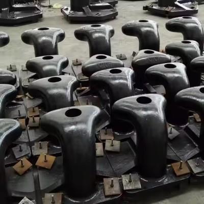 250KN T Head Cast Iron HT200 Cross Bitt Bollard Mooring Bitts Polished Ship docking